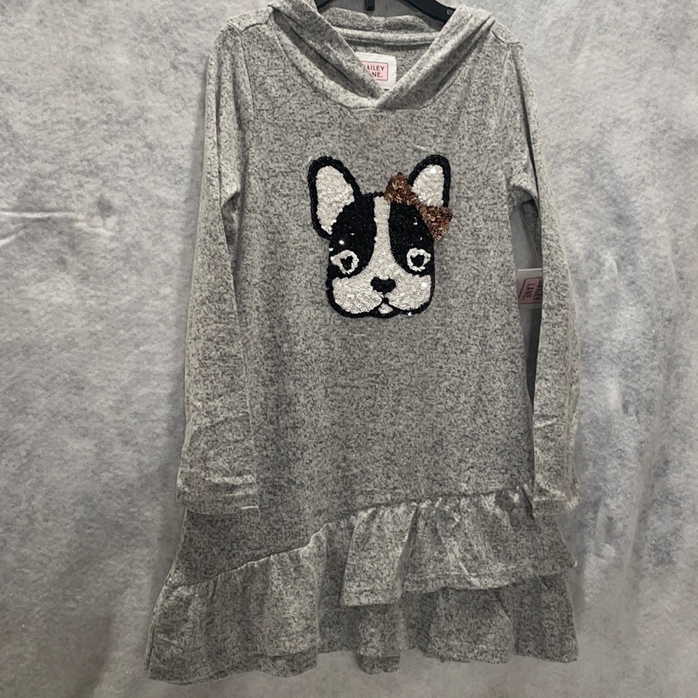 🎃SALE🎃Bailey Lane Ruffled Hem Graphic Sweatshirt Dress